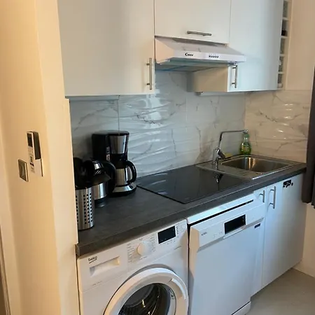 F2 Luxueux Neuf Valescure Apartman Saint-Raphaël